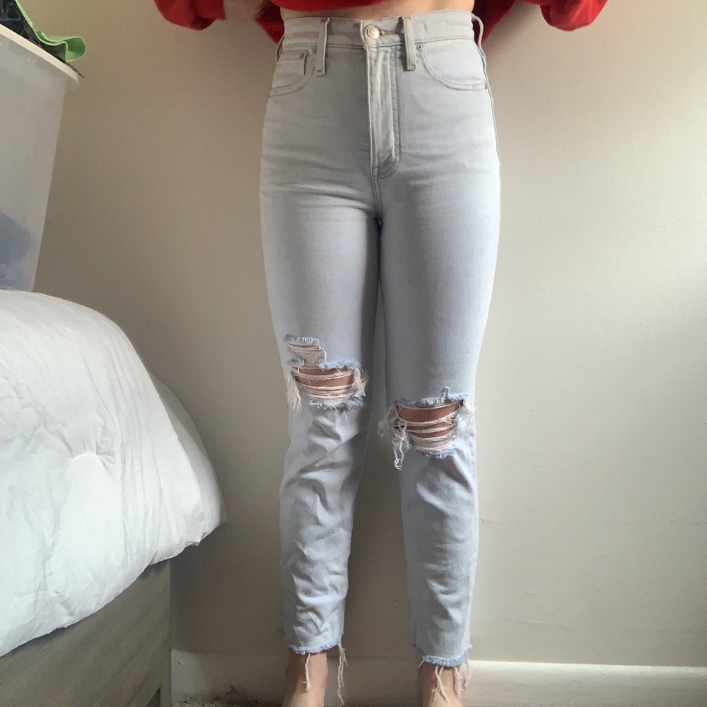 madewell light blue distressed mom jeans